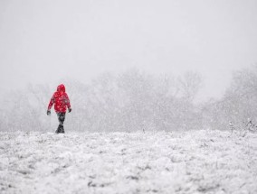 英国降雪：英国气象局发布最新预报称，英国12月将遭遇霜冻