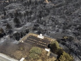 大风和干燥的天气加剧了土耳其西部连续第三天的野火